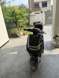 دراجة شحن من شركة الصقر الاحمر رايدة بـ600  المكان الدورة الرقم 077244...