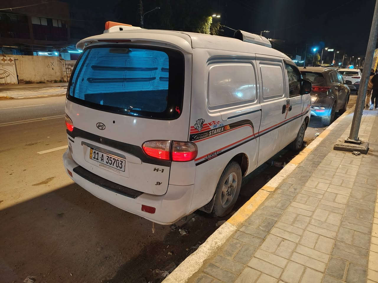 ستاركس فإن محرك بانزين موديل 2007 سياره جاهزه واي نقص مابيه السعر 63 مكان بغداد***********
