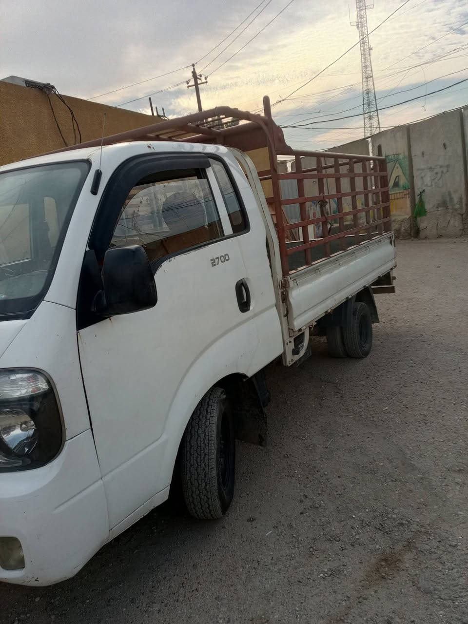 سلام عليكم
كيه موديل 14مكفوله رقمها بابل مشروع وطني السياره بسمي مكاني بغداد السعر 95 بدون محجر 
رقم ***********
