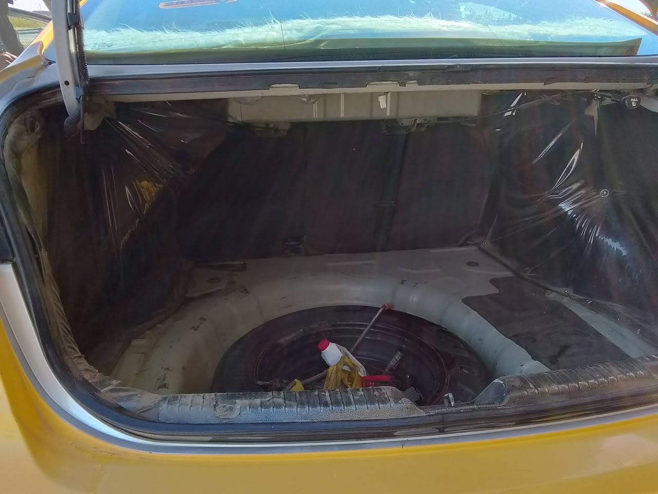 سلام عليكم فورتي 2014 واردأمريكي رقم بغداد سعر 100 ورقه وبيه مجال الطيبين سيارة نقص بس ابطاين امامي زوج ماصدات امامي زوج تريد جلي تريد تبديل محرك  جي جي اي سيارة جاهزه تحويل ***********
