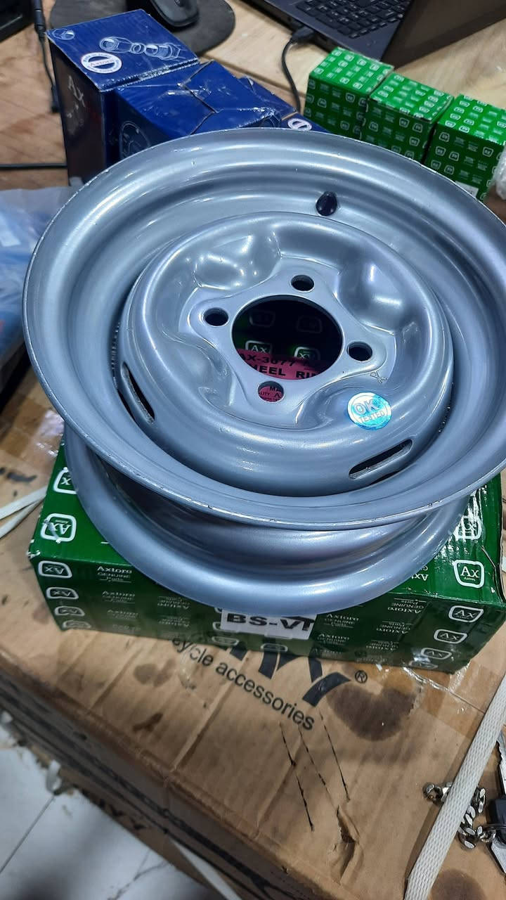 السلام عليكم احبتي
                وصول بضائع جديدة 
         ( مجمع سنام البصرة ) 
    بصرة حي الحسين 
                        ***********
