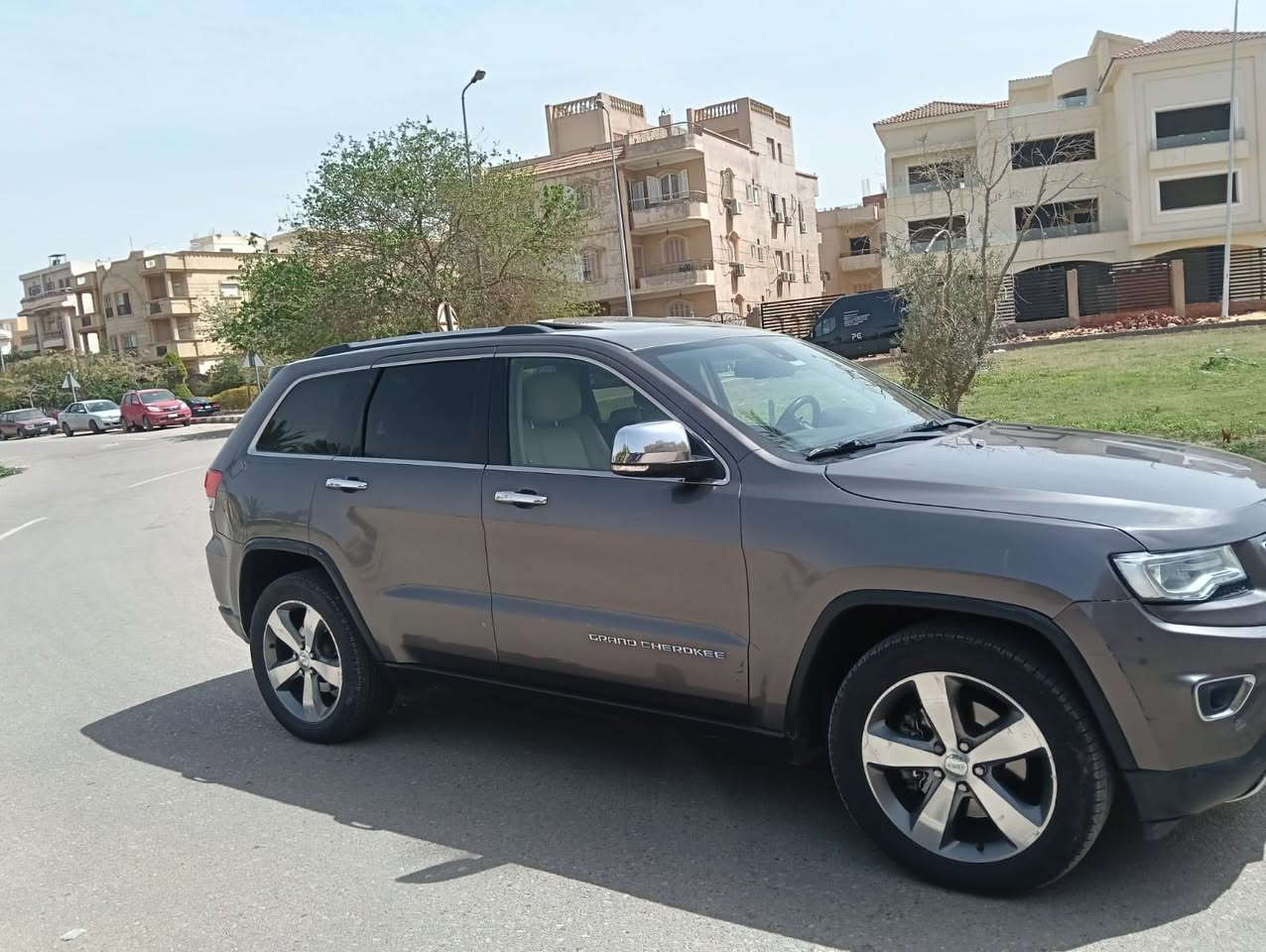 Jeep grand cherokee 2016 limited
اعلي فئة 

فبريكا جوا بالكامل

عداد 175,000km قابل للزياده.                        

جميع الكماليات 

شاشات . كراسي كهرباء. حساسات . شنطه كهرباء

رخصه سنتين مرور الجيزه

كاوتش زيرو بيرلي انتاج السنه 

عفشه مجددة بالكامل

ليد امامي جديد

راشه جنبين نظافه نتيجة كلح

معاينه

ف شبرا أمام قسم أول شبرا برج التطبيقين

العربية علي المفتاح مش محتاجة جنيه

للتواصل:01098402451


**إذا كنت صاحب هذا الإعلان وتريد حذفه لأي سبب، رجاءا أرسل رسالة إلى الدعم الفني**