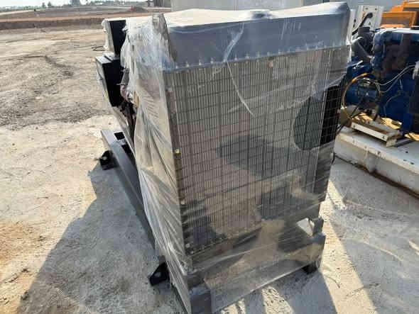 تحيه طيبه 

مولد النوع كمنز ١٠٢ زيرو 0️⃣ المحرك ٦ بستم سوبر  ١٥٠ كيفي انتركلر بم كهربائي 

نوع التوليد ستامفورد نحاس ١٠٠٪؜ 

نظام حمايه متكامل واطفاء وتشغيل ذاتي اوتو 

العنوان ؛ بابل الشوملي 

للتواصل الاتصال او واتساب 

***********
***********

علي الأكبر السلطاني 

علماً متوفر لدينا كافة انواع المولدات بمختلف الاحجام 

متوفر توصيل 🚚🚛

لسنا الوحيدين لكننا الأفضل ✅✔️
