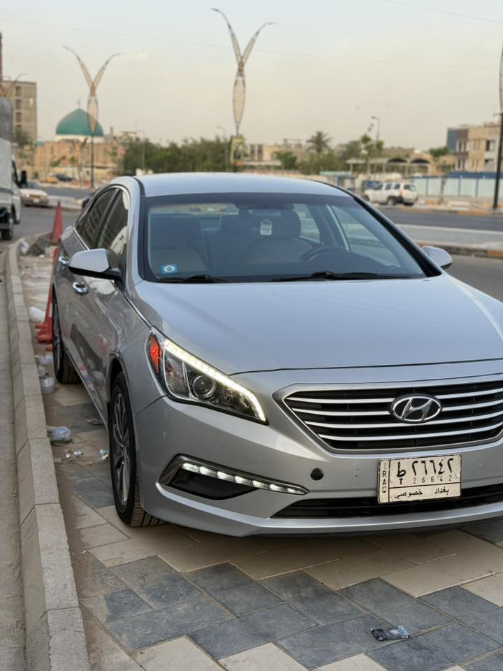 السلام عليكم
هونداي سوناتا موديل 2015 
وارد امريكي حادثها الجاملغ الخلفي فقط
محرك حجم 2400 gdi
ويل كب 16 وتخم تاير جديد
صدر امامي خلفي بل كارتون
تخم اذاين بل كارتون
تحكم ستيرن جهتين
كامرا خلفية اصليه
نظام مانع انزلاق
انظمة قيادة ( سبورت . ايكو . نورمل )
مثبت سرعة
 محدث شاشة ابل كار بلي
 محدث بك لايت لد
 محدث مازدات لد
ماشية 120 ميل
سنوية باسمي رقم بغداد
عنواني بغداد الغدير
السعر 130 وبيها مجال قليل
للاستفسار ***********
متواجد بعد الساعة ٤ العصر
