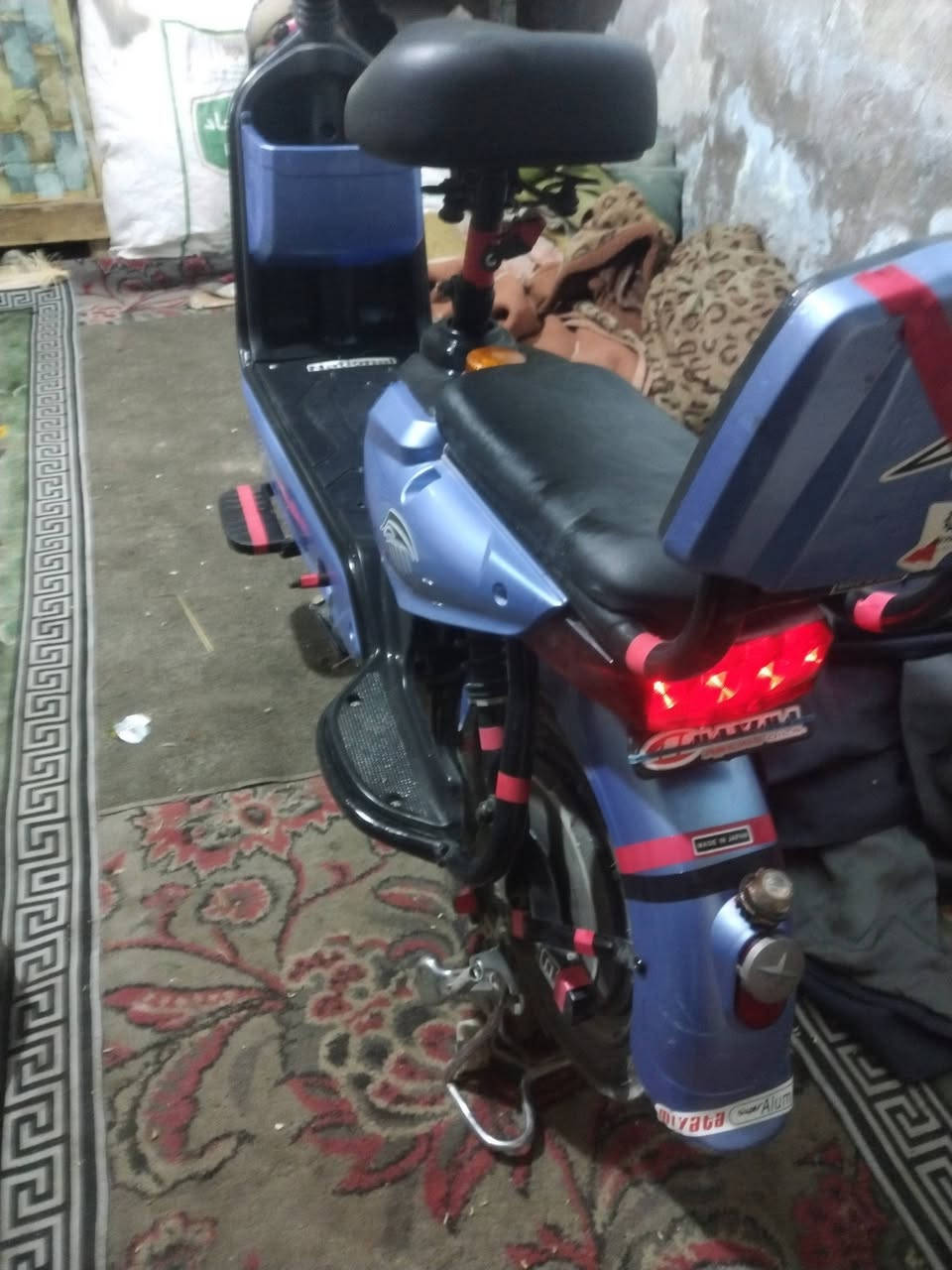 سلام عليكم باسكل شحن جديد الله شاهد والله احله من الصوره الباسكل بطاريات فول 100/100.  سعر 225و بي مجال شي قليل مكاني كربلاء حي الغدير يم الصوره الشراي يراسلني خاص ❤️🌸


**إذا كنت صاحب هذا الإعلان وتريد حذفه لأي سبب، رجاءا أرسل رسالة إلى الدعم الفني**