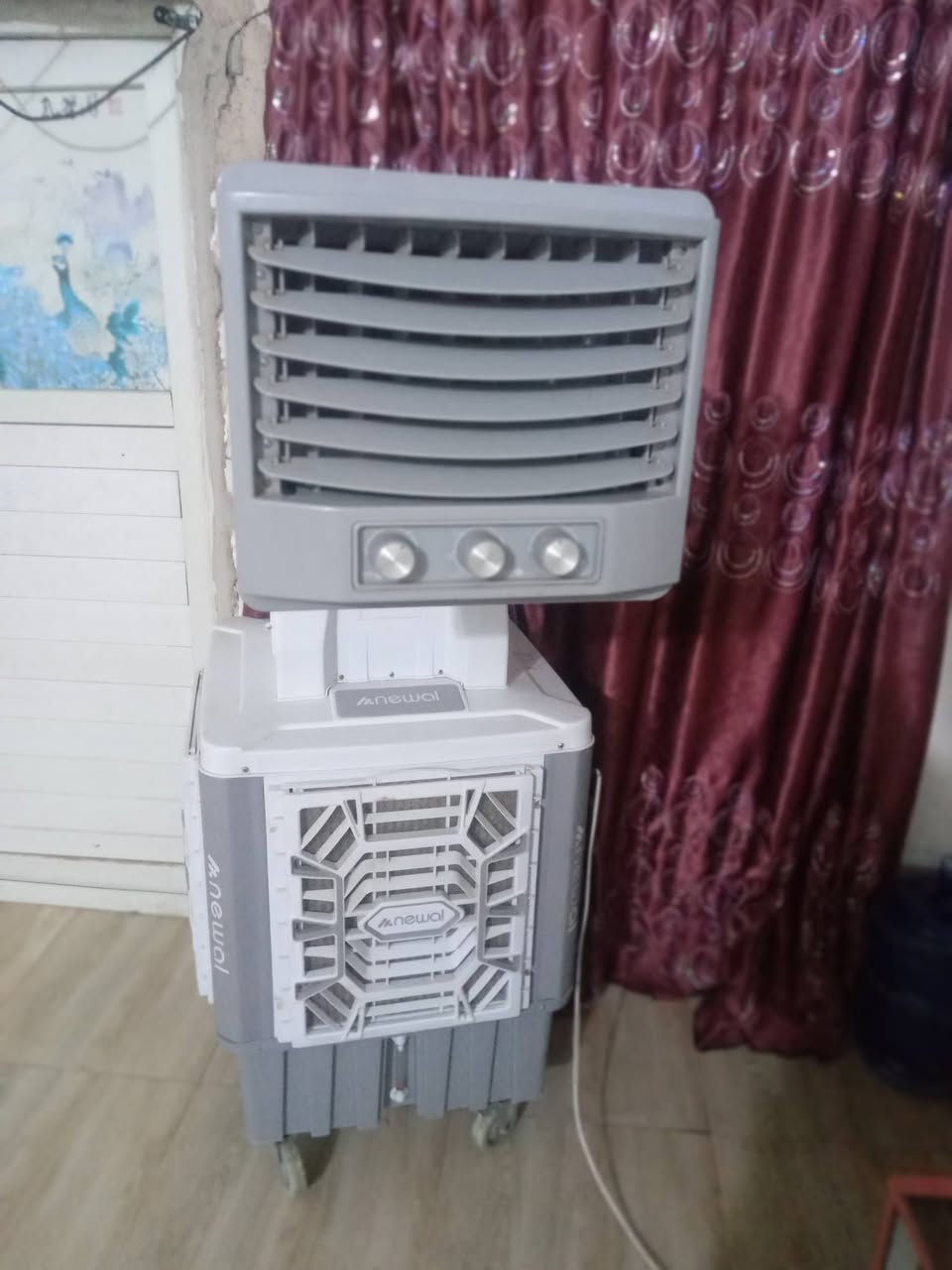 للبيع نضيفه كلش  استخدام قليل  اقل من موسم السعر 230 وبيهه مجال اهواي الرقم للتواصل ***********

