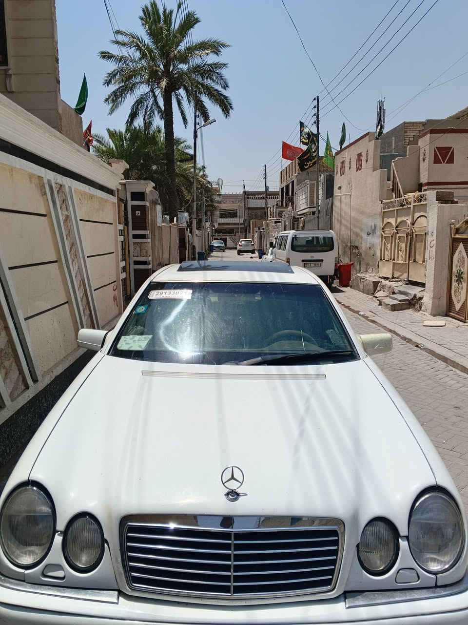 سلام عليكم للبيع ام عيون موديل 1997صبغ عام بدون ضربه تبريد شغال حداديه جديده مكينه وكير كفاله غرفه جلد سلايت شغال ورقم بغداد بسمي نكليزي السعر 95 وبيهه مجال للشراي مكلف بلنشر رجائن لاحد يرسل مكاني بغداد/***********
