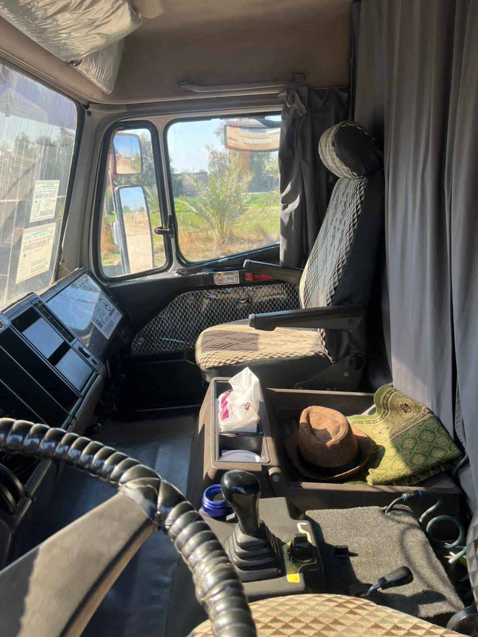 سلام عليكم سياره للبيع موديل 96مكينه 44 كير 180 مجموعه نص جياف شاصي طويل موسوينه راس تخم تاير سياره جاهزه لشغل سعر350 تلاثه ونص وبيهه مجال ستفسار تصال عل رقم *********** ***********
