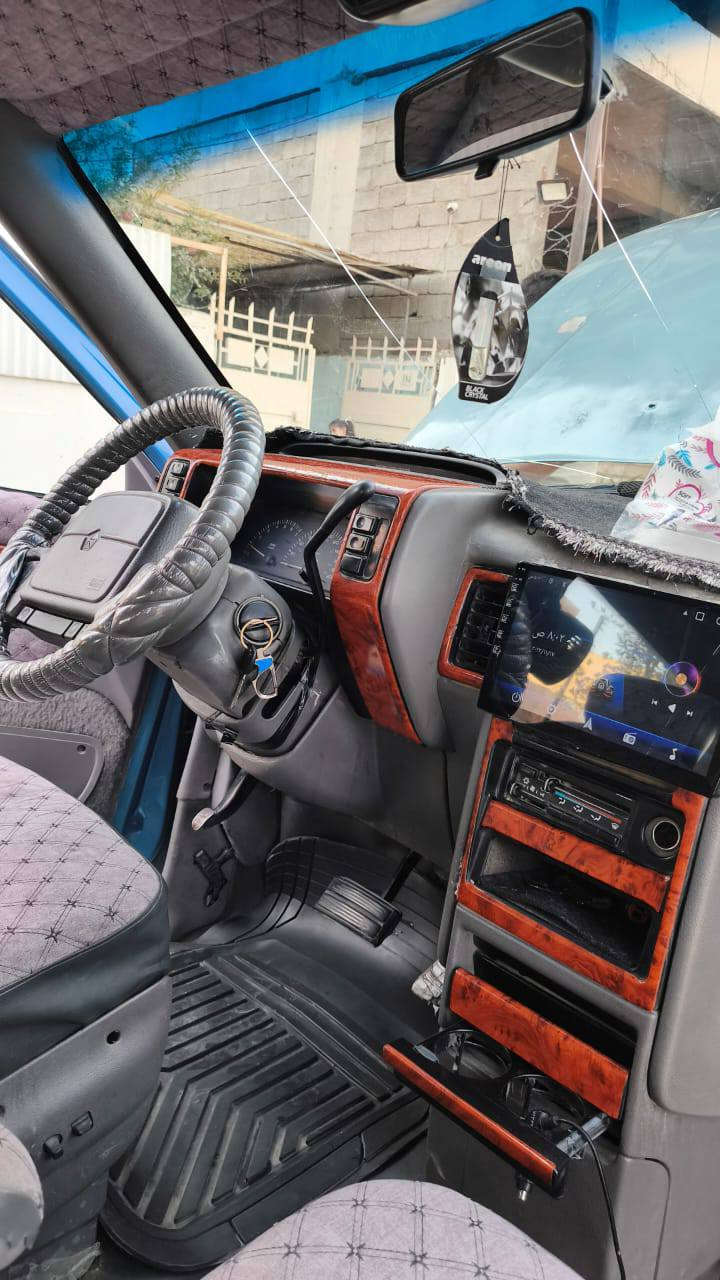 السلام عليكم 
دوج كلايزر 1992 الحديث
- شاصي قصير 
- 7 راكب
- محرك 3300 بلادي نظيف جداً ، كير تعليگ 
- جوم امامية + خلفية كهربائية
- رقم جديد انكليزي (بأسمي)
♦️ السعر 35 ورقة ♦️
السيارة نظيفه وجهازة مكانها : صلاح الدين / تكريت 
للأستفسار اكثر : ***********
