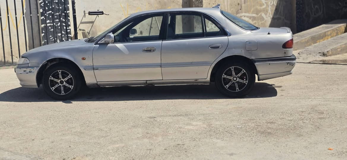 سوناته ٢ رقم نينوى مشروع وطني سنويه جديده كير محرك صدر تاير كهربائيات كل شرط بدون صبغ للبيع السعر ٣٣ مكينه ٦ مكان السياره كركوك ***********
