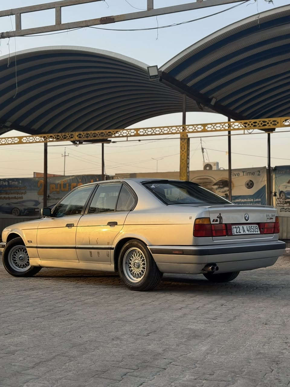 السلام عليكم
للبيع او لمراوس حسب القناعه 

بي ام 525 

موديل 90

محرك مسكر فانوس مكفول 

كير مكفول 

كهربائيات كلها شغاله 

بجم عريض  

حداديه جديديه 

تخم تاير جديد 

فتحه 3طكات 

سياره جاهزه 

سعر 63 بيها مجال بسيط 

عنوان 

بابل محاويل ناحيه الامام 

***********
