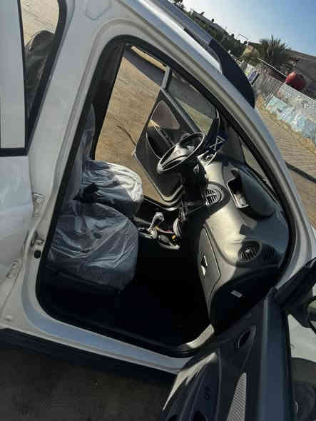 شيري اكس وان
لون ابيض سياره نضيفه كلش 
مديل 2014 سياره بئسمي تحويل مباشر 
مماشيه هواي مشيه موجود بل صوره 
ما بيه اي صبغ بس بيه رصعات بصيطه فقط وما مبينات هواي 
لا بيه خياس ولا اي شي بيه 
داخله كلش نضيف 
مواصفات
1-حساسات خلفيه 
2-شاشه كامره خلفيه دواره 
3-جام كهرباء اربع بيبان 
4-مري كهرباء 
5-ماسحاه خلفيه 
سياره برغي ما مفتوح بيه كله ع وضع شركه 
(تدفئه تبريد ثلج )❄️ 
بيه بعد مواصفات 
تريد تراي وين متريد روح بيه 
سياره كيراوتوماتيك 
رقمي ***********
سعر 61 وبيه مجال حك جيه
