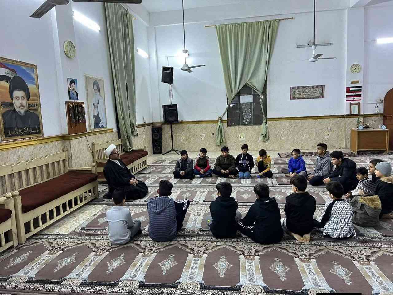 #اعلان 
حرصًا على نشر ثقافة القرآن الكريم وغرس القيم الإسلامية في نفوس أبنائنا الأعزاء، يعلن مركز نصرة القرآن التابع إلى مرقد الشهيد السعيد آية الله العظمى السيد محمد محمد صادق الصدر ونجليه الطاهرين قدست أسرارهم، عن انطلاق الدورات الصيفية للأطفال، والتي تشمل:
🔹 حفظ القرآن الكريم
🔹 أحكام التجويد
🔹 الفقه 
🔹 الدروس الأخلاقية والتربوية
فعلى الإخوة المؤمنين الراغبين بتسجيل أبنائهم المبادرة إلى تسجيل الأسماء، وعدم التقصير في إشراك أطفالهم بهذه الدورات المباركة؛ نصرةً لكتاب الله العزيز، وتنشئةً لجيلٍ قرآني مؤمن.
 المكان: #جامع_الكاظمين – #منطقة_أبو_دشير
 موعد انطلاق الدورة: يوم الأحد الموافق 2026/5/31
 الساعة: الخامسة والنصف مساءً
الدعوة عامة لأهالي منطقة أبو دشير والمناطق المجاورة، فسارعوا بتسجيل أبنائكم،
نسأل الله التوفيق والسداد للجميع بحق محمد وآل محمد الطاهرين.
للمعلومات والتسجيل الاتصال على هذا الرقم  ***********
