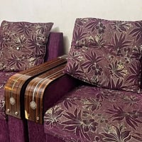 ( تخم يمني متكون من 4 قنفات و 8كراسي + ميز طعام + طاولات خشب + معرض خش...