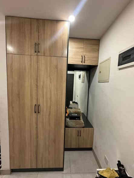 شقة للبيع على نظام قرض المصرف العقاري القديم بدون فائدة في مجمع النسيم ستي حي الجهاد.. المساحة ١٤٠ متر غرفتين نوم وصالة.. مؤثثة بالكامل..
تدفع للبائع مبلغ ١٩٥ مليون.. 
ومبلغ القرض المتبقي ١٢٥ مليون.. القسط الشهري ٦٥٧ ألف.. مجهزة بتدفئة وتبريد مركزي انفيرتر VRF اقتصادي.
اطلالة مباشرة على محلات بوليفارد النسيم..  
للتواصل والاستفسار ***********
متوفر واتس اب..
