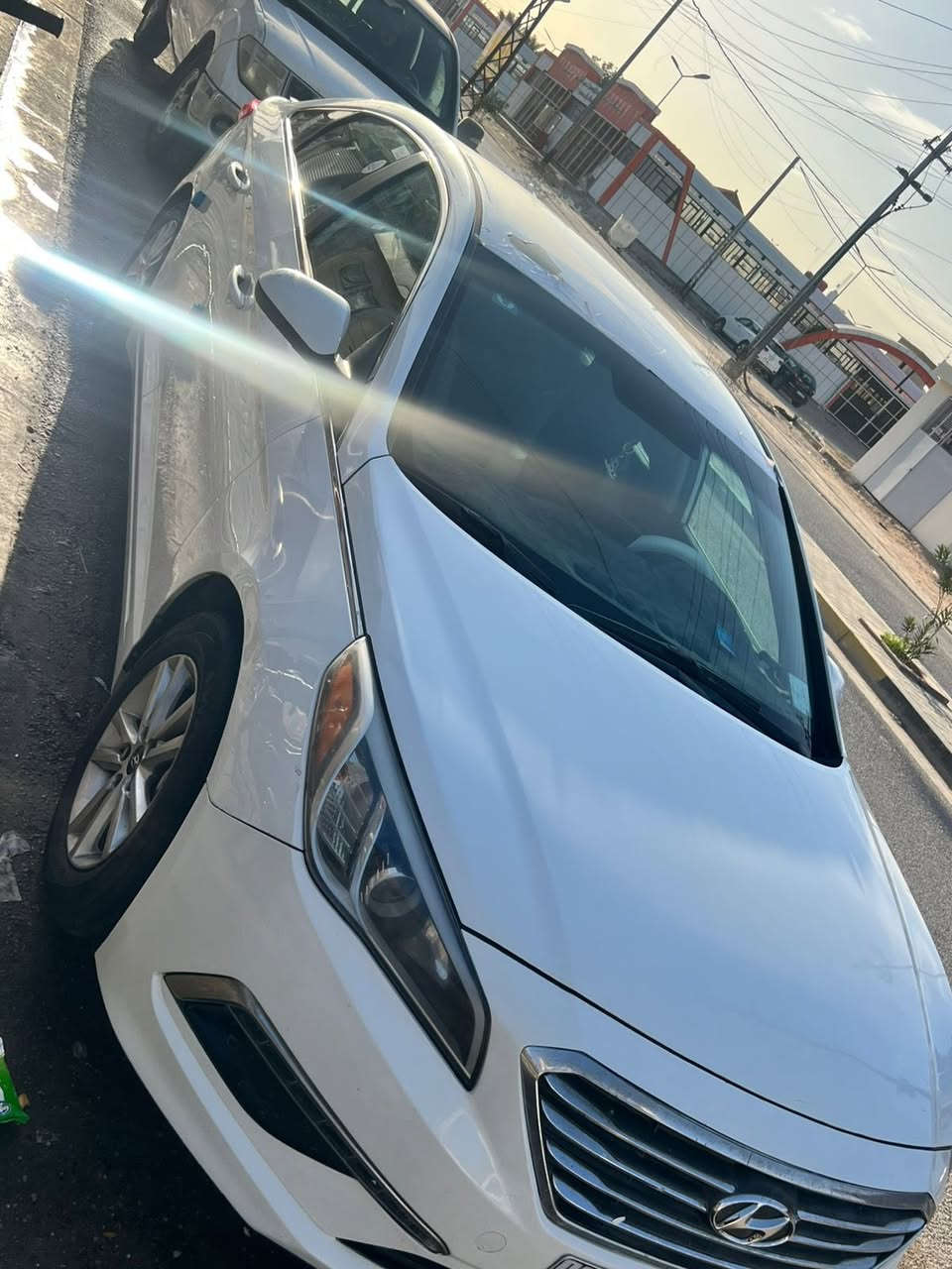 أسلام عليكم سوناتا للبيع
سوناتا للبيع وارد امريكي ضربتها بنيد وراجع نفسه 
تبديل فقط باب خلف السايق 
مديل 2015
رقمها ذي قار
العنوان بصره_ام قصر
بيها رصعات قليله ومكانات طايح الصبغ مثل ماموضح بصور
سعرها 118 بيها مجال قليل كلش
هـ***********
