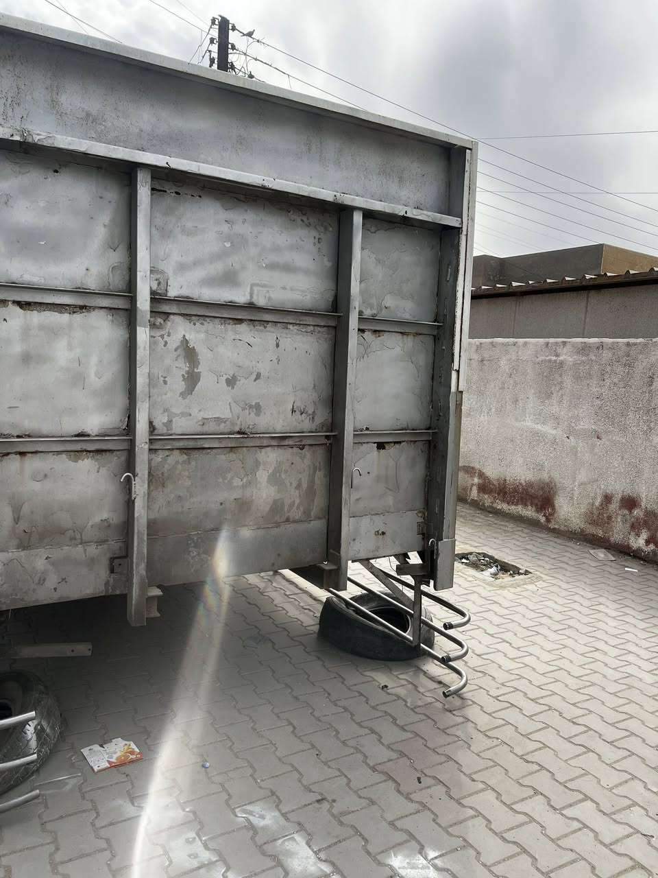 بدي سته وربع اربع قطع نشرات بك لايتات سبايدرات كامل كاعية جكر ***********مكان بغداد
