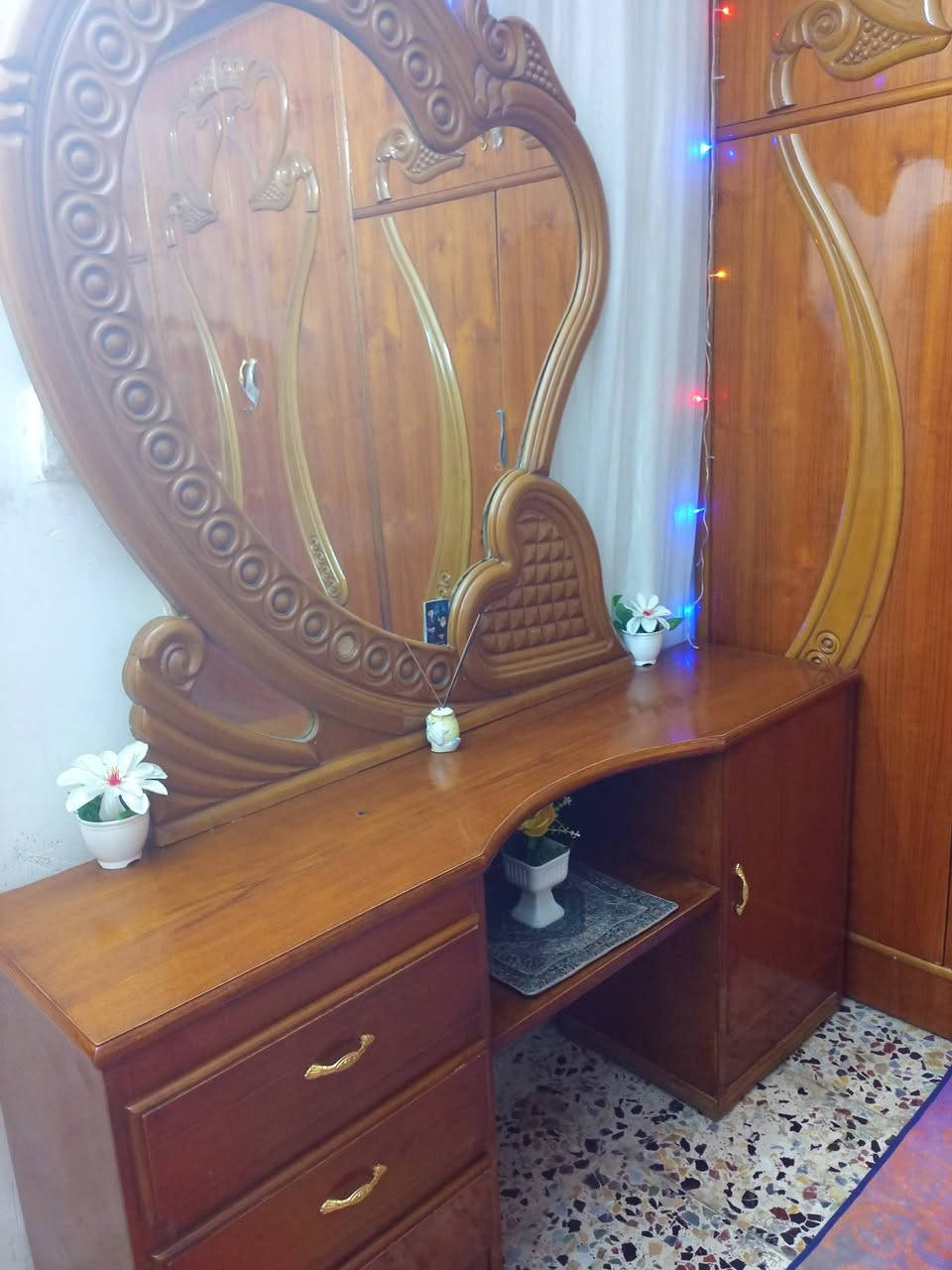 السلام عليكم غرفه مال اخشاب صاج ***********
