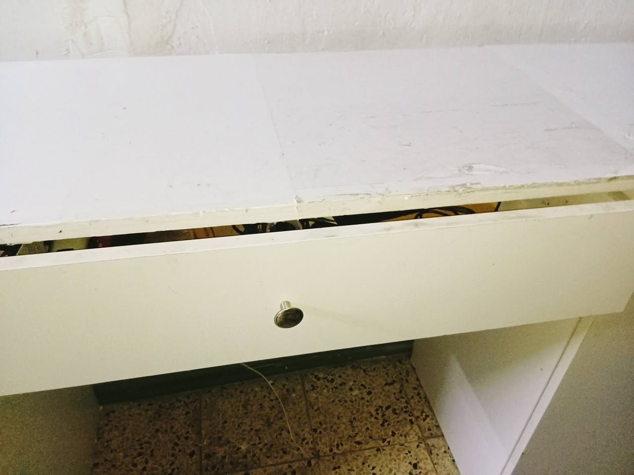 السلام عليكم ميز مكتبي للبيع السعر 55 مكاني بغداد رقم تليفون نظيف***********
