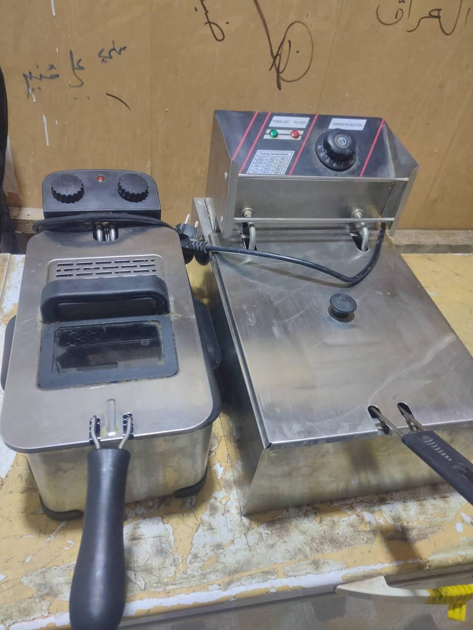 سلام عليكم غراض كفتريا كمله لبيع جاهزه وشرط كلشي شغال ونضيف شراي يجي خص ***********
