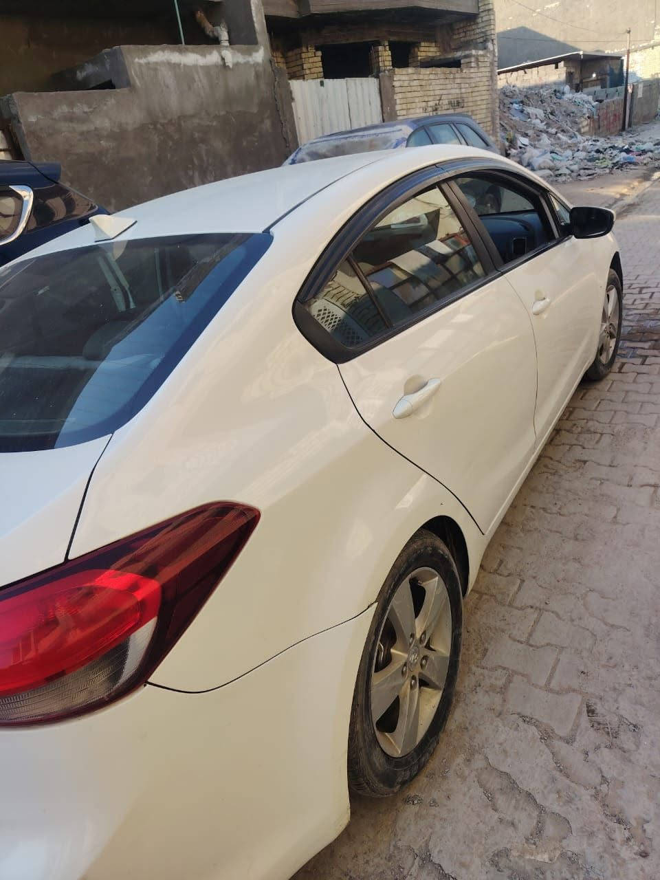 كيا فورتي ب١٠٠وبيها مجال المكان بغداد الرقم ***********واتساب
