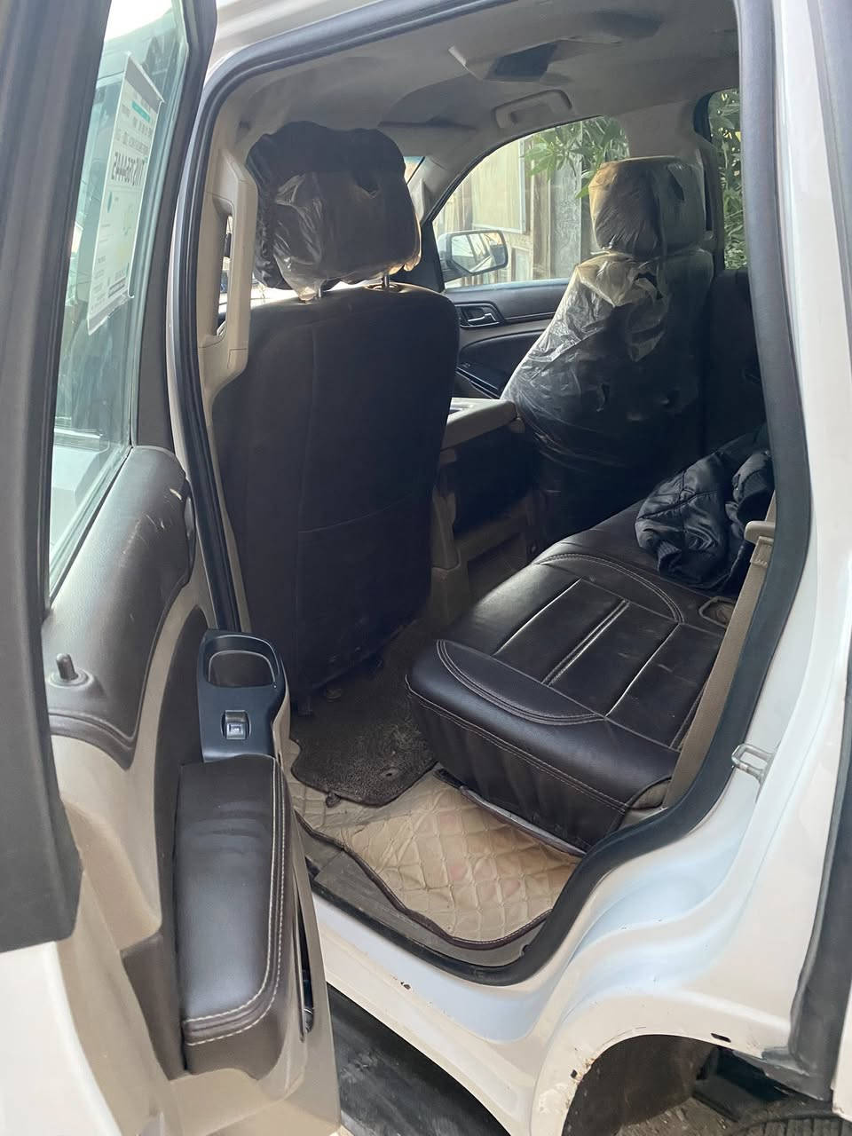 تاهو 2015 ls
رقم بصرة 

مواصفات ls معروفه

وارد خليجي ماشية ١٩٣الف 

سويج حساسات كامرا كشنات كهرباء

للاستفسار

***********
مكانها ديوانيه
