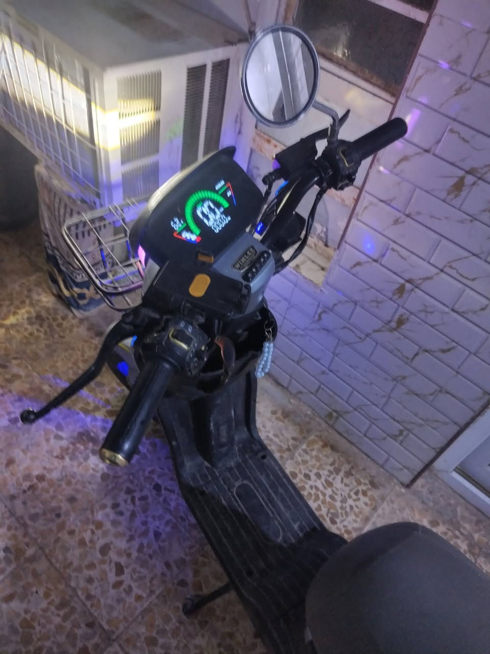 سلام عليكم بايسكل شحن ار 9بطاريه اصليات مابي نقص الو ابرغي كبل الشارع السعر 450 اوبي مجال قليل الوصل الشركه موجود مكاني كربلاء يم كراج الطاقه خلف مستشفى التركي *********** هاذه رقم صاحبه مكلف بل نشر
