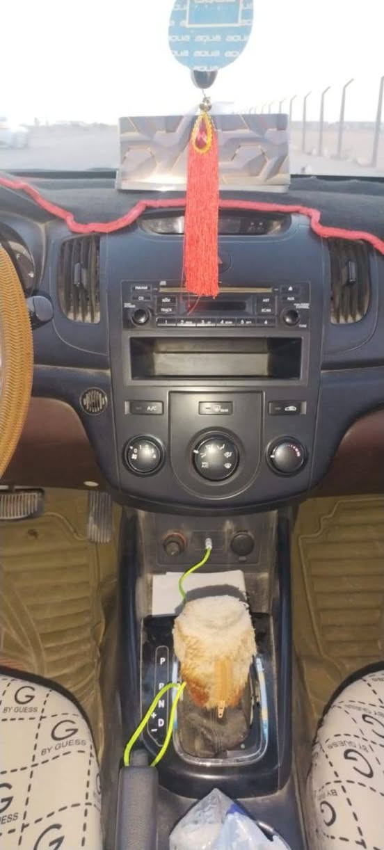 سلام عليكم سيراتو خليجي الشكل القديم مكفولة ما الجاملغ المامي بجهت السايق مبدل باسمي مشروع وطني السعر 98 الرقم *********** (مراوس أو بيع)
