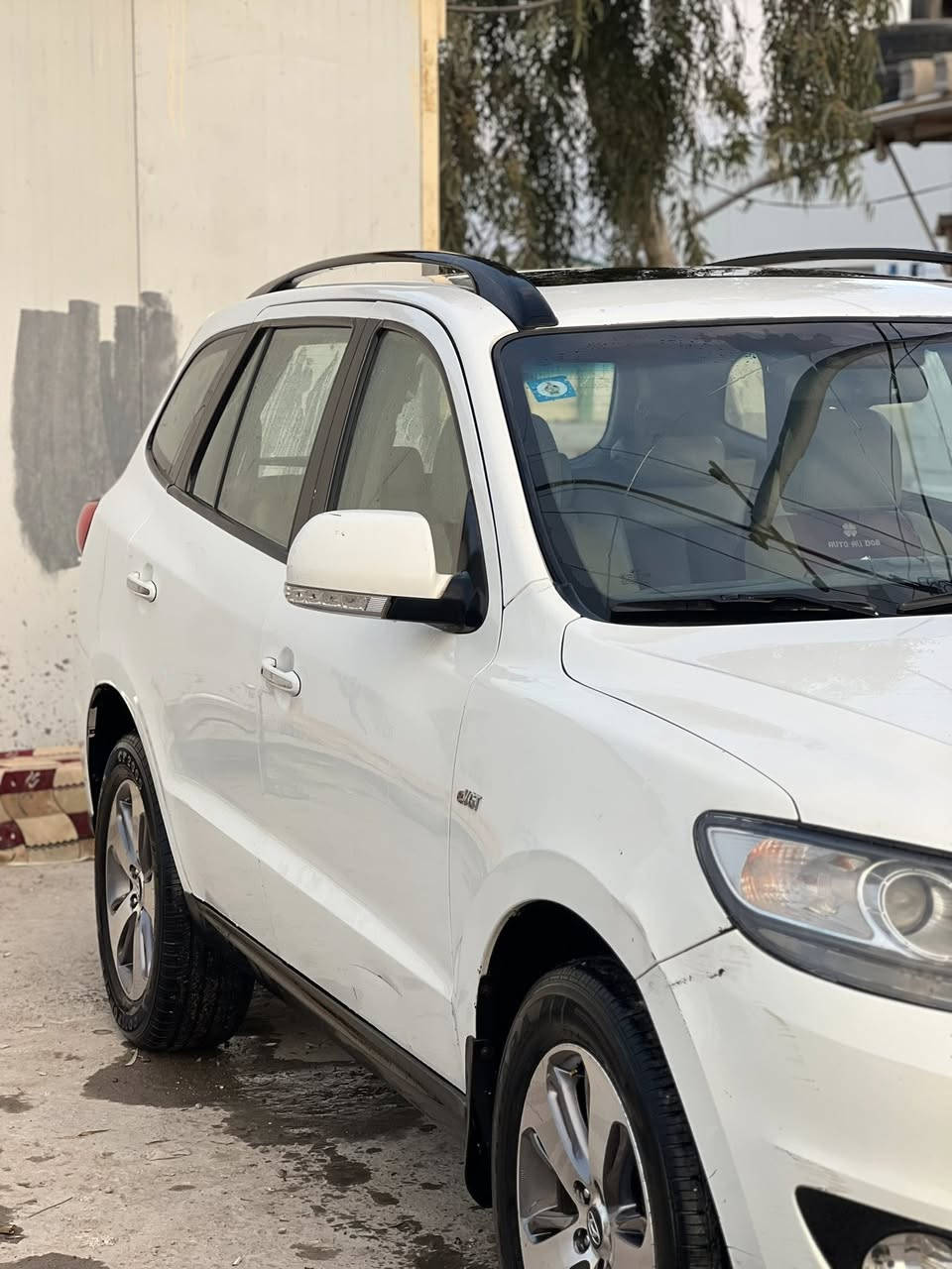 للبيع سنتافي 2012
📍 رقم بغداد / السيارة باسمي
🔁 شرط التحويل
🚗 حادثها: تبديل بابين عكس السايق 
وبيها مكان بارد بخشم الجاملغ الامامي جهة السايق
⚙️ المحرك والكير: خير من الله
🔧 6 سلندر
🚙 دفع رباعي
✨ فول مواصفات: بصمة – فتحة سقف – كاميرا خلفية
📌 مكان السيارة: بابل – الحصوة

السعر: 145$  📞 رقم الهاتف: ***********
