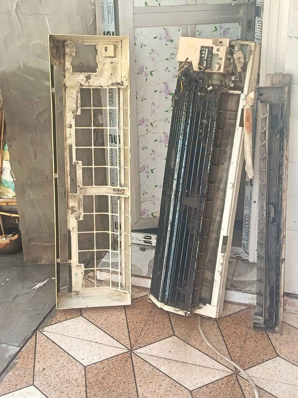 السلام عليكم إلى أهالي طويريج الكرام تنزيل وغسل وشد السبلت فقط ب٢٥ الف وتنصيب جميع انواع السبالت ٣٠ الف وسعر الصيانه التصليح بعد الفحص للإتصال على الواتساب *********** أو على الرقم ***********
