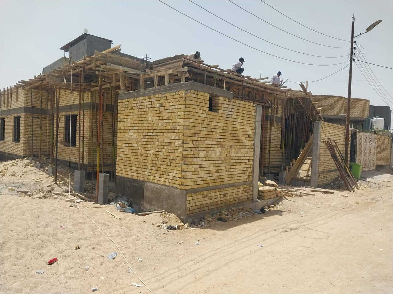 🏡 لا تفوّت الفرصة... من قطعة أرض إلى بيت متكامل بإشراف هندسي محترف.
✔️ ع شكل دفعات مريحة ✔️ مواد درجة أولى ✔️ تنفيذ حسب المخططات ✔️ التزام بالمواعيد
لأن بيت العمر يستاهل تنفذه ويا ناس تثق بيهم.
لتواصل ***********
