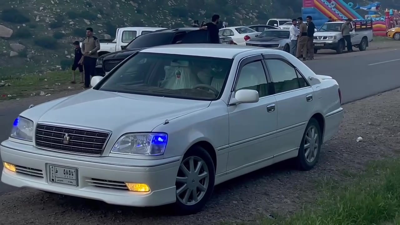 مووسس دیڤۆڕ بچووک 165هەزار ڕۆشتوە لۆک بەشەرت گشت گیانی***********
