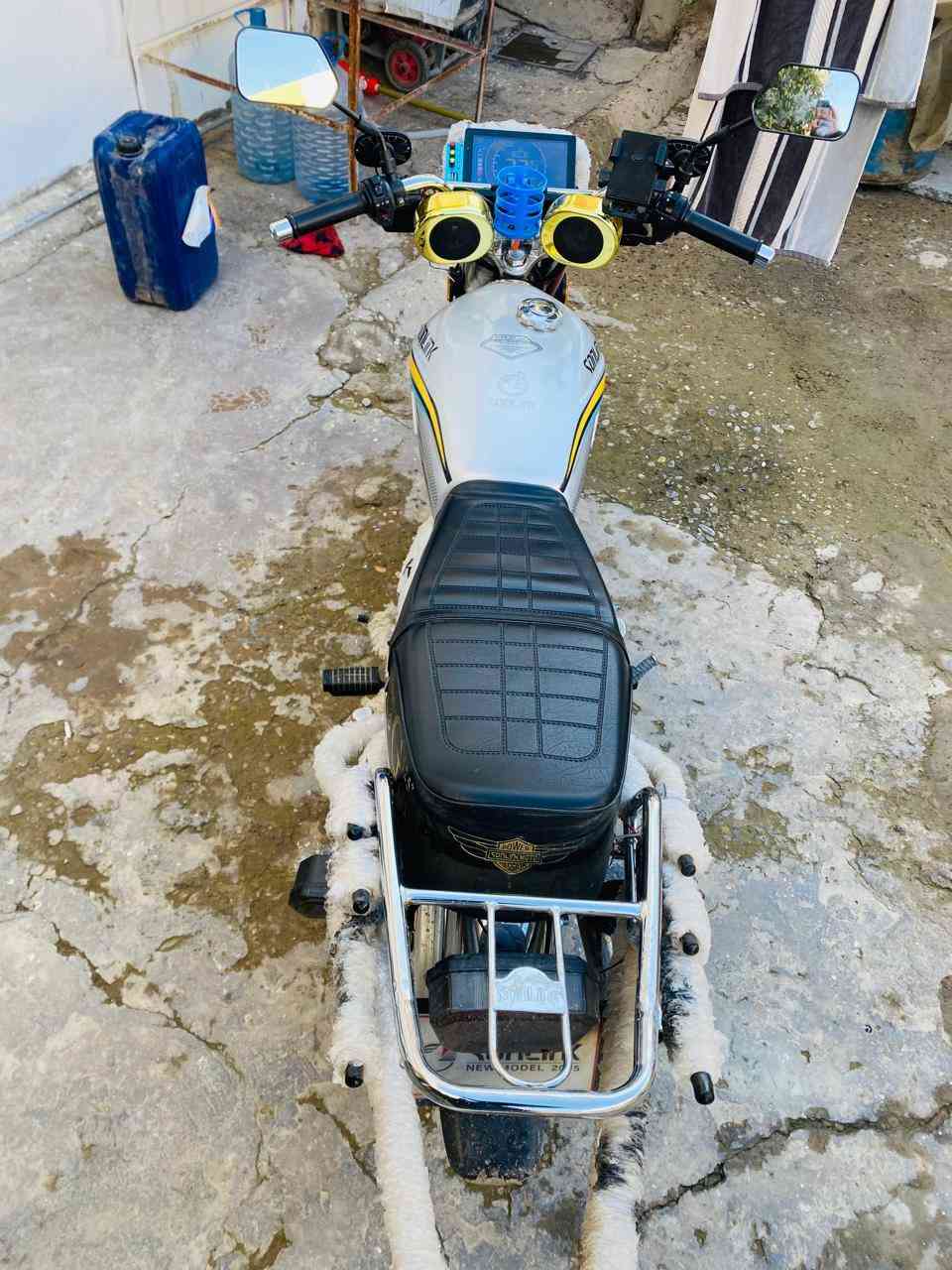 السلام عليكم  متاح دراجه 5كير رصاصي 25 سعر 800 مثل ماواضحه بل صوره مكاني تكريت 
***********
