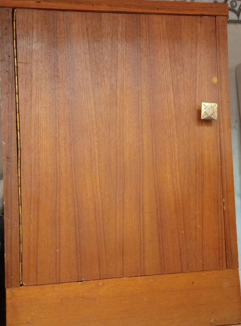 اغراض للبيع كاونتر مرمر تسكام وميز مرايه وكومديات وجربايه خشب درجه اولئ بدون تاج فقط سرير
الكاونتر ب300 وبي مجال قليل  
الكومديات عدد 4 ب30 الف 
ميز المرايه ب25 الف 
الجربايه 65 الف


**إذا كنت صاحب هذا الإعلان وتريد حذفه لأي سبب، رجاءا أرسل رسالة إلى الدعم الفني**