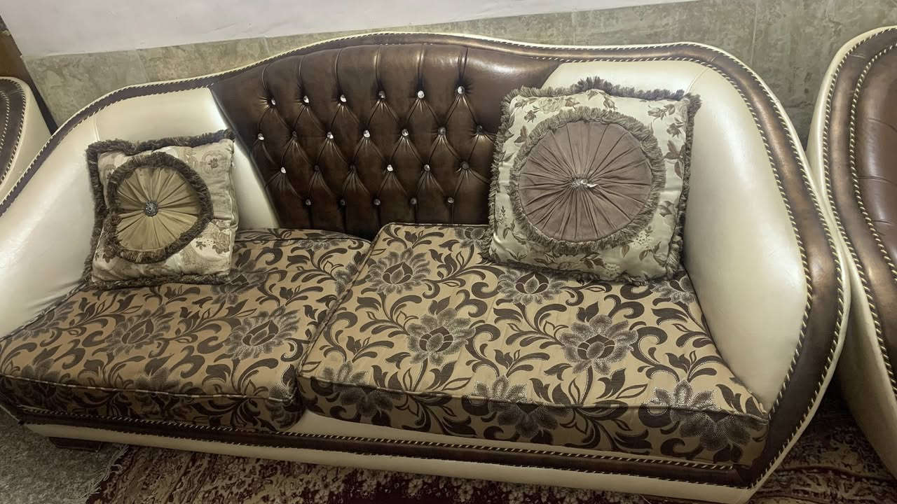 سلام عليكم تخم قنفات  نظيفات السعر350 العنوان بغداد الامين الثانيه الرقم :***********
