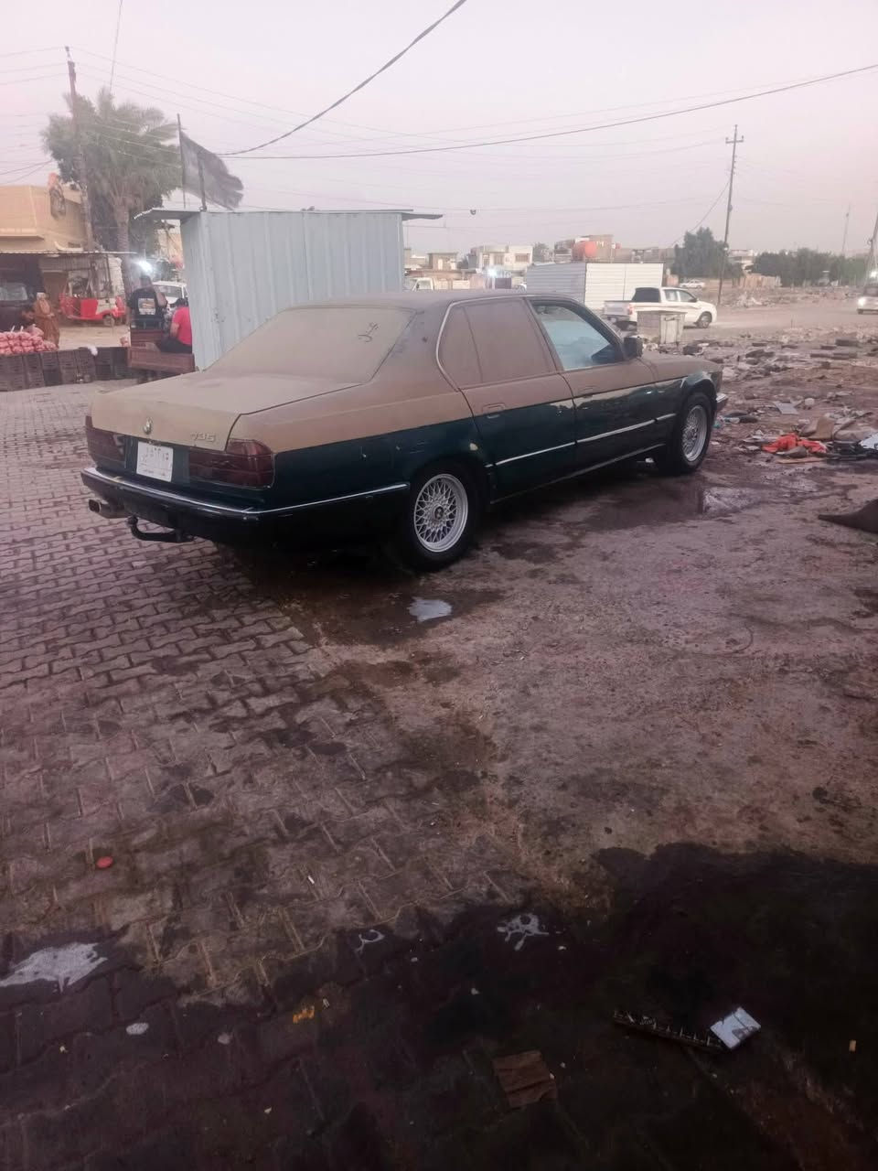 سلام عليكم بيع او مراوس حسب القناعه BMW موديل 1991 سياره خير من الله شلعه ومعدل كهربائيات شغاله سياره ما ناقصهه شي فقط جويتر ولباقي ترايك وين ما يعجبك مكان محموديه *********** سعرهه 45وبيهه مجال وذا مراوس جعندك نزل
