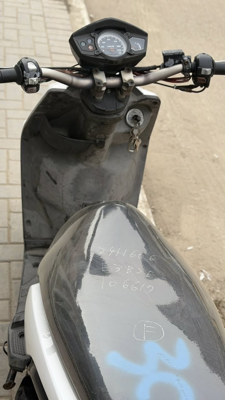 دراجه سنكز جبلي للبيع بلاديه الدراجه مكفوله من البرغي للبرغي شرط الفحص مكاني حله شارع الجمعيه وهذا رقمي *********** والسعر 1350 قفل 🔐 مابيها تفاهم حتى متصير احراجات
