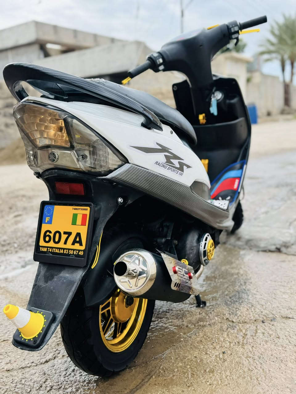 سلام عليكم دراجه ماكس عدله للبيع 
الدراجه مزوده من كلشي بوشه ٤٩  محرك مكفول 
كامله  السعر ٧٨٠  الهاتف ***********
