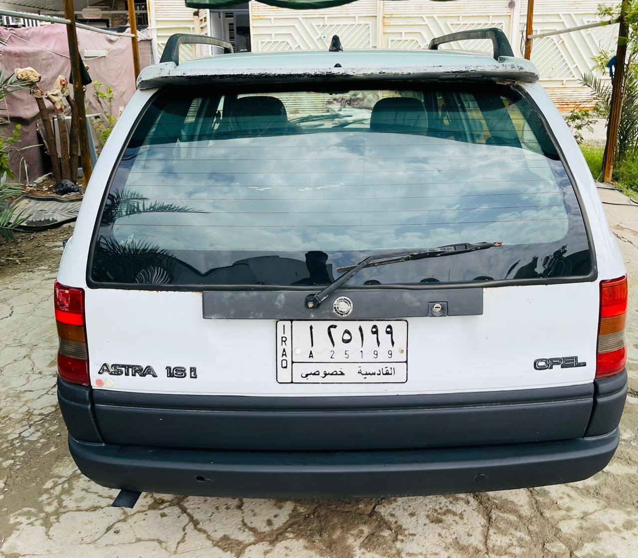 السلام عليكم اوبل استره خليجي موديل 94 كير عادي محرك 1600 بخاخات كير ومحرك مكفول  السياره مكفوله من الضربه والصبغ السياره بلاديه تبريد رقم قادسيه بسمي مابيه خياس المكان بابل السعر 39 الاتصال ***********
