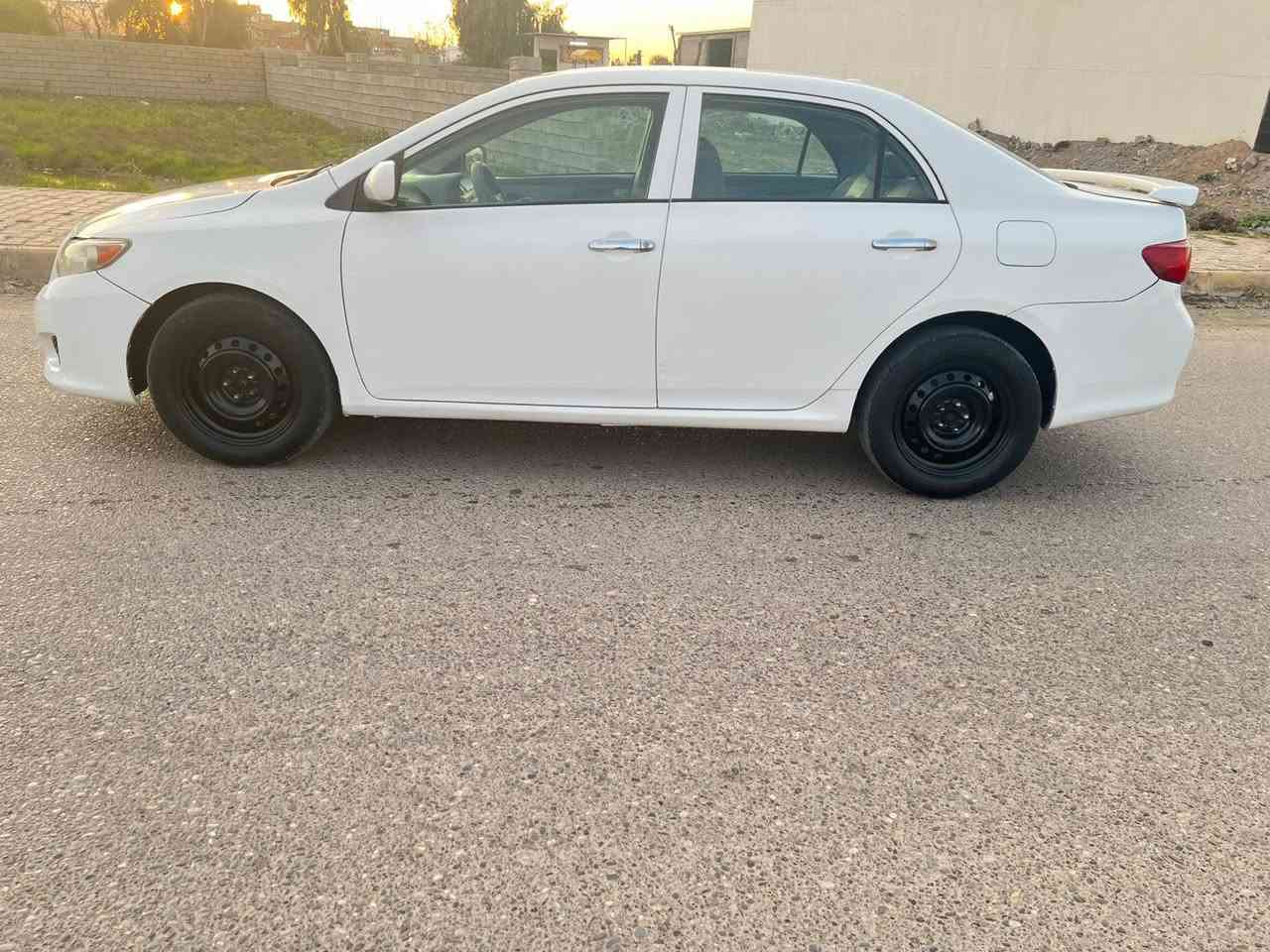 كورلا 2010
امريكي 
سيارة جديدة جاهزة 
كير محرك صدر تايرات 
تبريد تدفئة كلها شرط
بيها صبغ براس البونيد بكد الشبر
قبق الصندوك مبدل شركة بأصلي نفس اللون
سيارة بدون دواخل 
السعر 110
‭0780 571 7164
