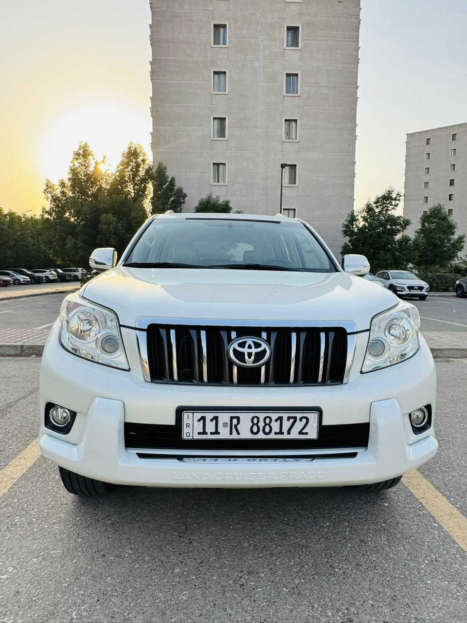 السلام عليكم للبيع برادو موديل 2013 TX.Lكويتيه ماشيه 157 الف سياره رقم بغداد تحويل مباشر سونارهة مرفق مع صور 
المواصفات :
 محرك 6 سلندر 
سياره فتحه 
سياره دبل تانكي 
كامره خلفيه 
شاشه اندرويد 
مري شفط 
فور ويل 
اشاير بل مري 
سياره بصمه عدد 2
__________________________
مكان السياره بغداد حي العدل
***********
السعر294 ورقه وبيهة مجال لشراي
ترهم مراوس حس القناعه
