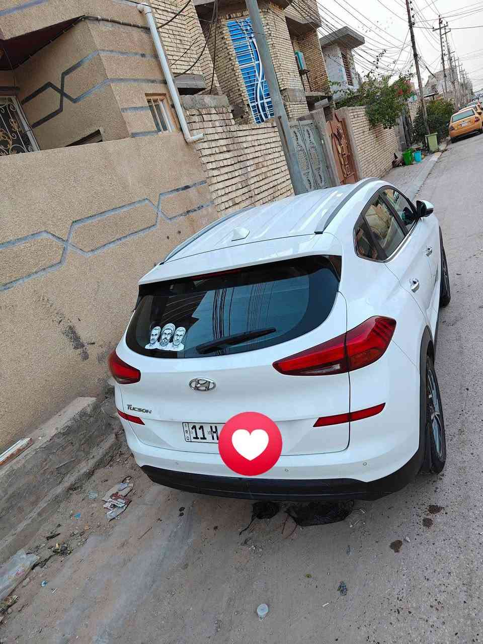 توسان خليجي 2020
ماشيه 80 كيلو متر 

بيه فقط قطعه وحده بنيد بدون دواخل 

سياره احله من الصور بسمي رقم بغداد 

مكانها كربلاء فوول مواصفات 

سعرها 183وبيها مجال 

***********
