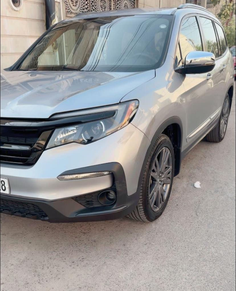 السلام عليكم اخوان اني مكلف بالنشر فقط
لبيع و مراوس و بيه مجال 
هوندا بايلوت ياباني ٢٠٢٢  ٧راكب 
وارد امريكي فول مواصفات ماعدا الكشنات مخمل
دخول جديد 
اللون السلفري المرغوب 
ماشي 49000 km قابله للزياده 
جديد زيرو تقريبا وضع شركة 
موجود وتساب و سيم كارت 
هـ ***********
 ❤️بيع و مراوس ❤️
المواصفات:
١-رادار امامي جانبي(نقطة عمياء) وخلفي 
٢-ترحيب ودخول ذكي 
٣-سويج بصمة وتشغيل عن بعد 
٤-لايت زينون ذكي وبلاجكتورات ضباب 
٥-محرك ٣ونص ٦ سلندر المرغوب 
٦-اشاير بالمري 
٧-كشنات كهربائيه حركات  وتدفئة كشنات 
اوضاع قيادة ايكو وسبورت وثلجي
٩-تحديد مسار ذكي وياخطوط الشارع 
١٠-نقاط عمياء وكامرة ذكية ٣ وضعيات دوارة 
١١-مثبت سرعة كروز عادي وذكي 
١٢-شاشة كار بلي وتدعم ايفون واندرويد 
١٣-منافذ usb وtypc  امامي ومقاعد الخلف والمقاعد الاخيرة 
١٤-تبريد ثلج بيانو ٣ قطع امامي ومقاعد الخلفية ومقاعد ال٧ راكب 
وشاشة تحكم خلفي 
١٥-صندوق ذكي شفط 
١٦-كير دكم المرغوب 
١٧-مراية ذكية تعيتم ذاتي 
١٨-ستيرن فول تحكمات وشفتات سرعة ٩نمر 
١٩-مساند جانبية شركة جلد
٢١-داخل مخمل ومدوشمهه جلد
٢٢-سيارة عزلها عالمي١٠٠% وحيف ماكو 
٢٣-سبير وعدة كامل 

رقم أربيل   وسنوية لحد نهاية ٢٠٢٩ وهزة لشهر( ١٢) ٢٠٢٥ شرط تحويل ثاني يوم
-----
الضرر:الجاملغ والباب الايمن موضح بالصور محرك السياره غير مضرر في الحادث 
  

مكان السيارة بغداد
السعر 270$ورقة وبيها مجال  
التواصل على الرقم
هـ ***********
