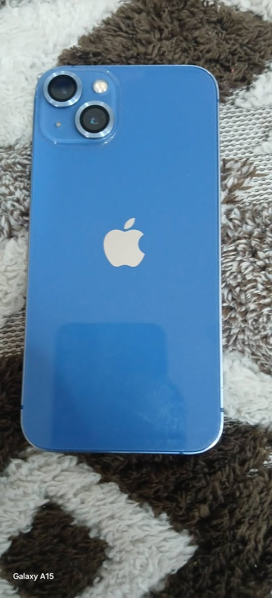 جهاز ايفون 13 عادي كلش نضيف نضافة مالتة فول بطاريتة 84 وذاكرتة 128السعر 450 الف وبي مجال حك الجية رقم ***********
