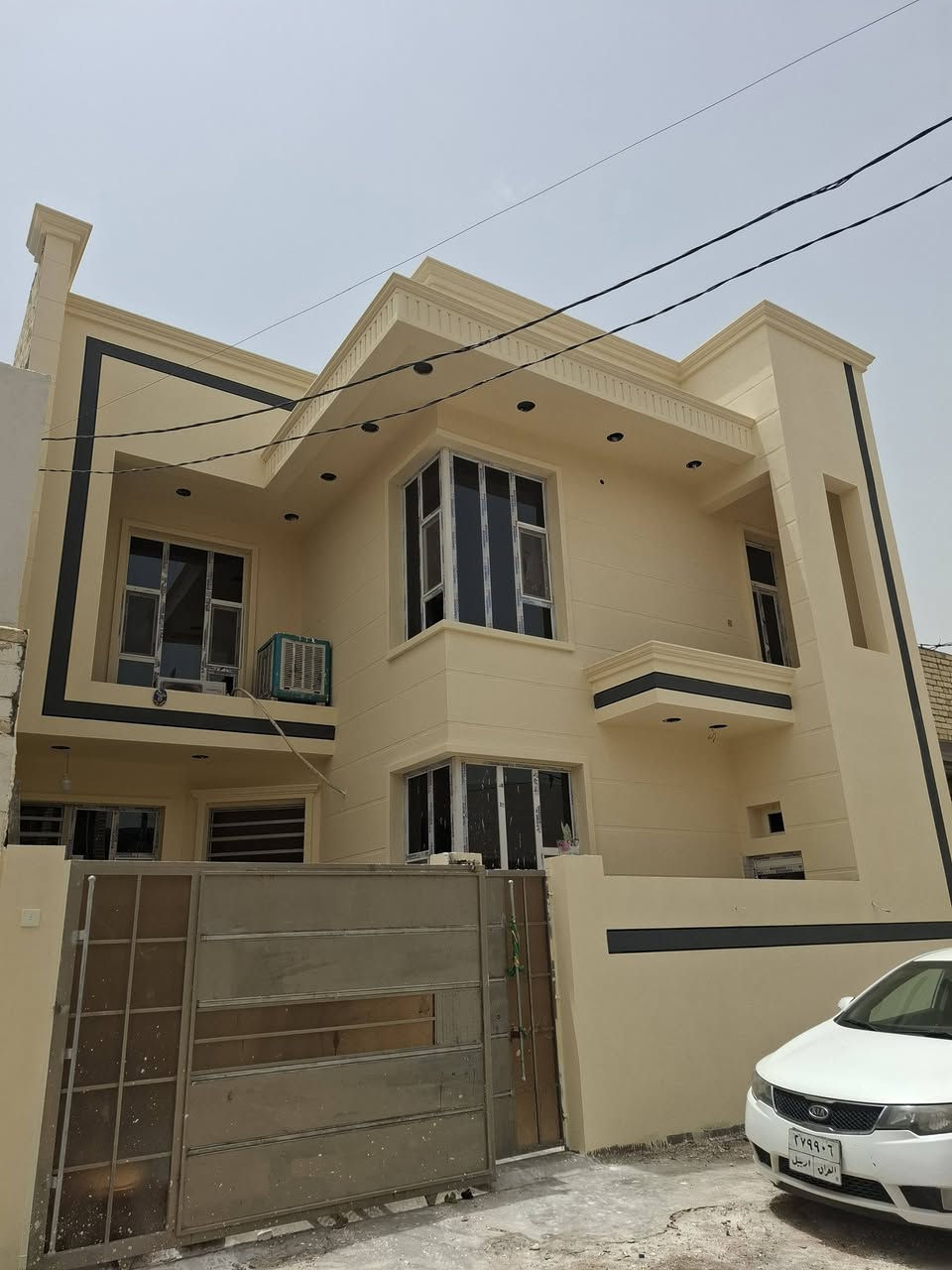 دار للبيع حي الحسناوي طابو صرف المساحه 130الوجه 10والنزال 13 قاطين بناء حديث شغل درجه اوله للستفسار الاتصال ع ***********■■***********
