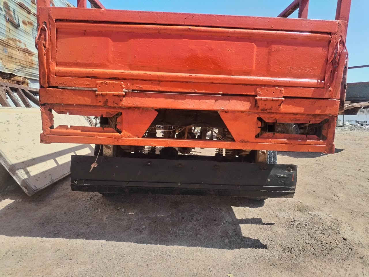ستوته للبيع ادوات رقبه ملحومه بعدين اضيف محرك دقه هندر سعر 600 وبيها مجال مكان البصره القبله ***********
