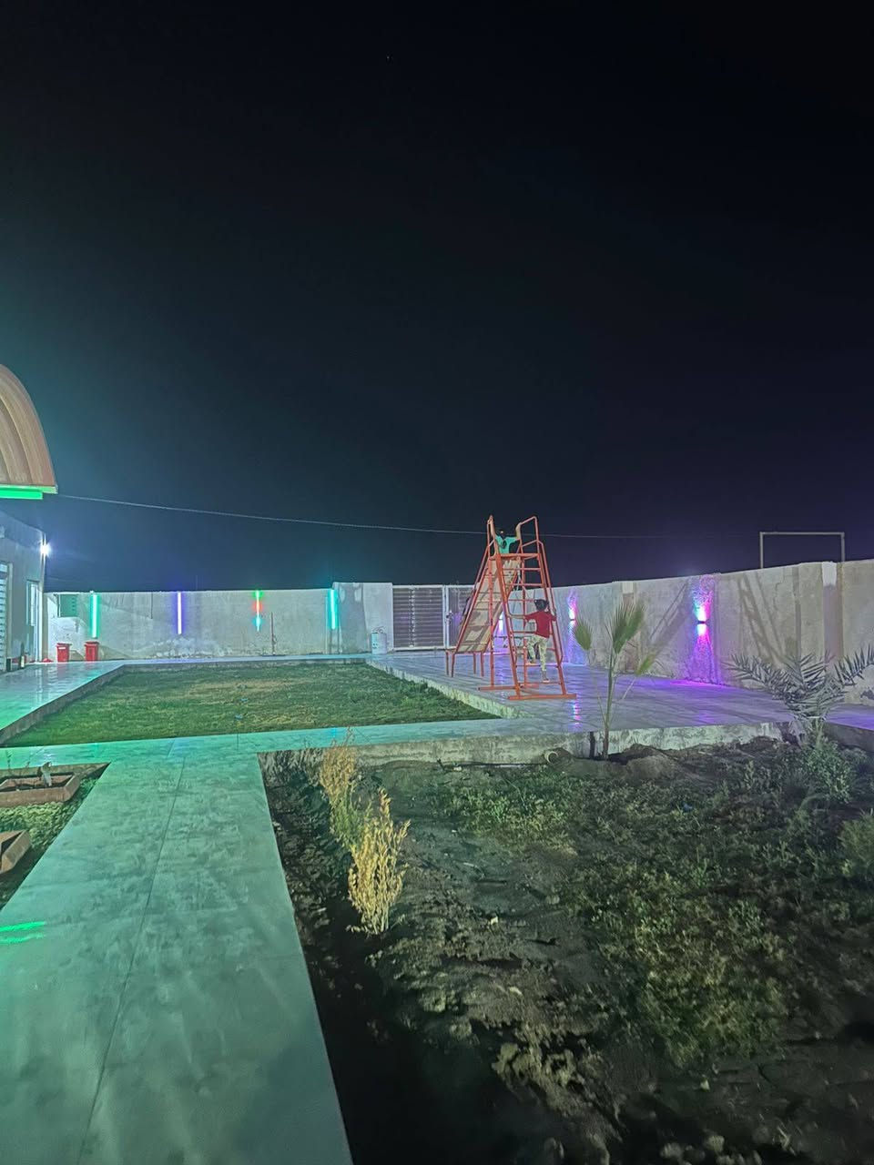 مزرعة للايجار العنوان ناصرية 

 للحجز  الترفيهي اقل حجز يكون 6 ساعات فما فوق

للحجز المباشر التواصل مع صاحب المزرعه

 ***********

او واتساب

***********
