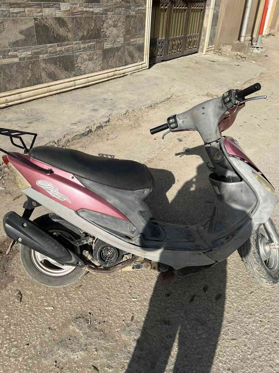 سلام عليكم 
ماكس منغولي للبيع ب350 وبيها مجال مكان حله شارع جمعيه 
رقم ***********
