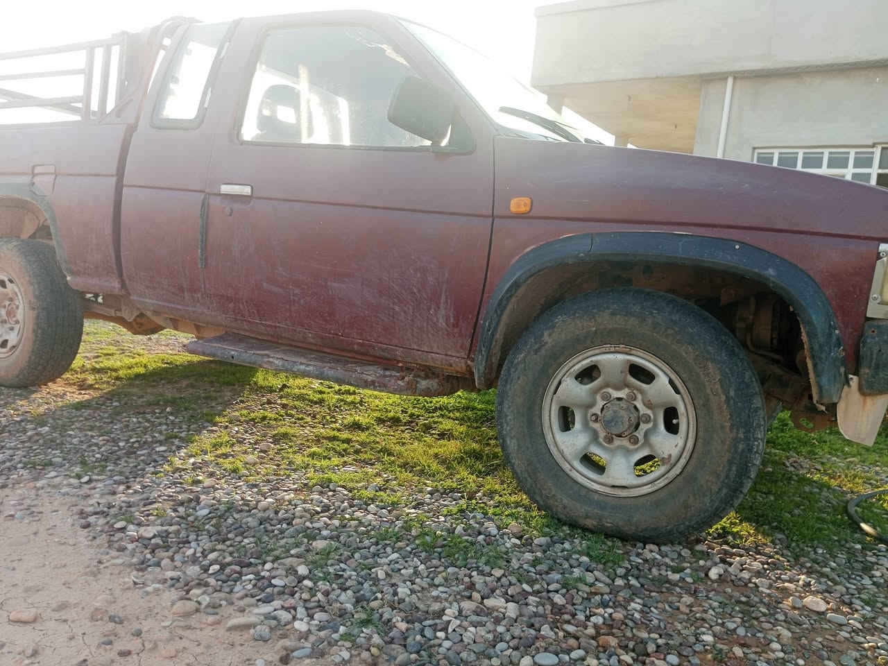 نيسان للبيع محرك صدر كير كلو بشرط السعر 18ورقه المكان الحج علي ***********
