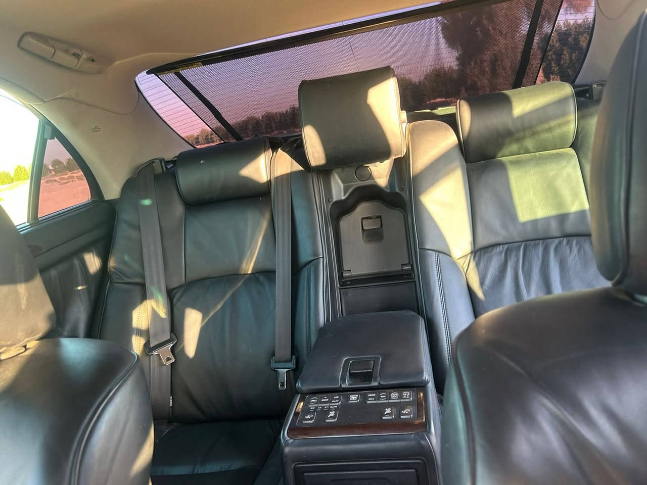 السلام عليكم ماجسته2007 اصل للبيع السعر 85وبي مجال لون ابيض 8سلندر ويلات رياضي كزوز رياضي بلادي خمس دكم فول مواصفات مزوعة رادار حساسات امامي خلفي كفالة عامة من الضربة والكصه سنوية وارقام متومة طبق الاصل المكان البصرة لاستفسار ***********
